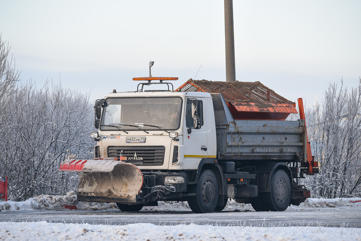 Архангельская область, № М 652 АВ 29 — МАЗ-5550B2