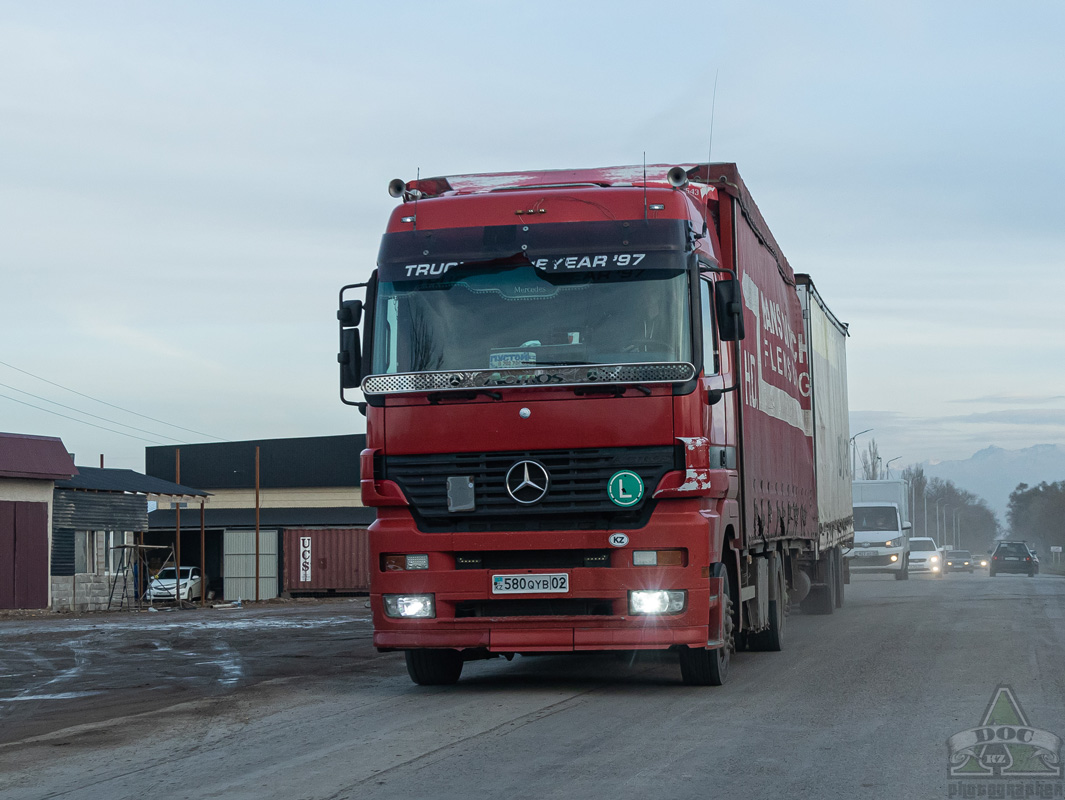 Алматы, № 580 QYB 02 — Mercedes-Benz Actros ('1997) 2543