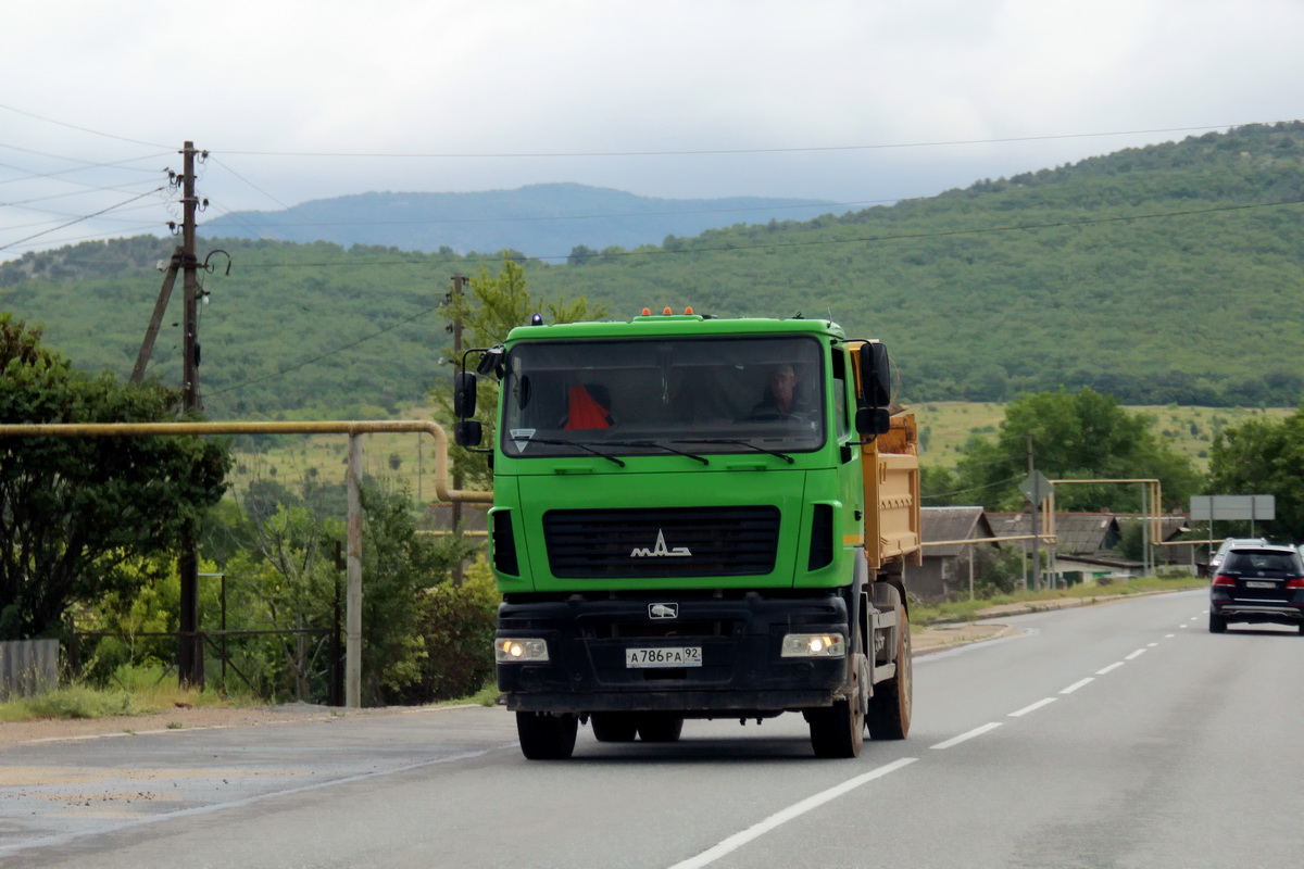 Севастополь, № А 786 РА 92 — МАЗ-5550B5