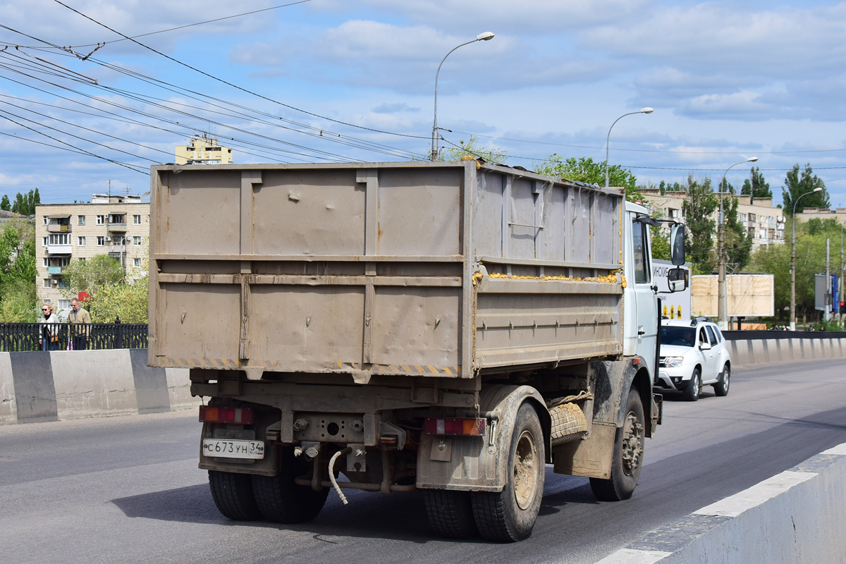 Волгоградская область, № С 673 УН 34 — МАЗ-555102