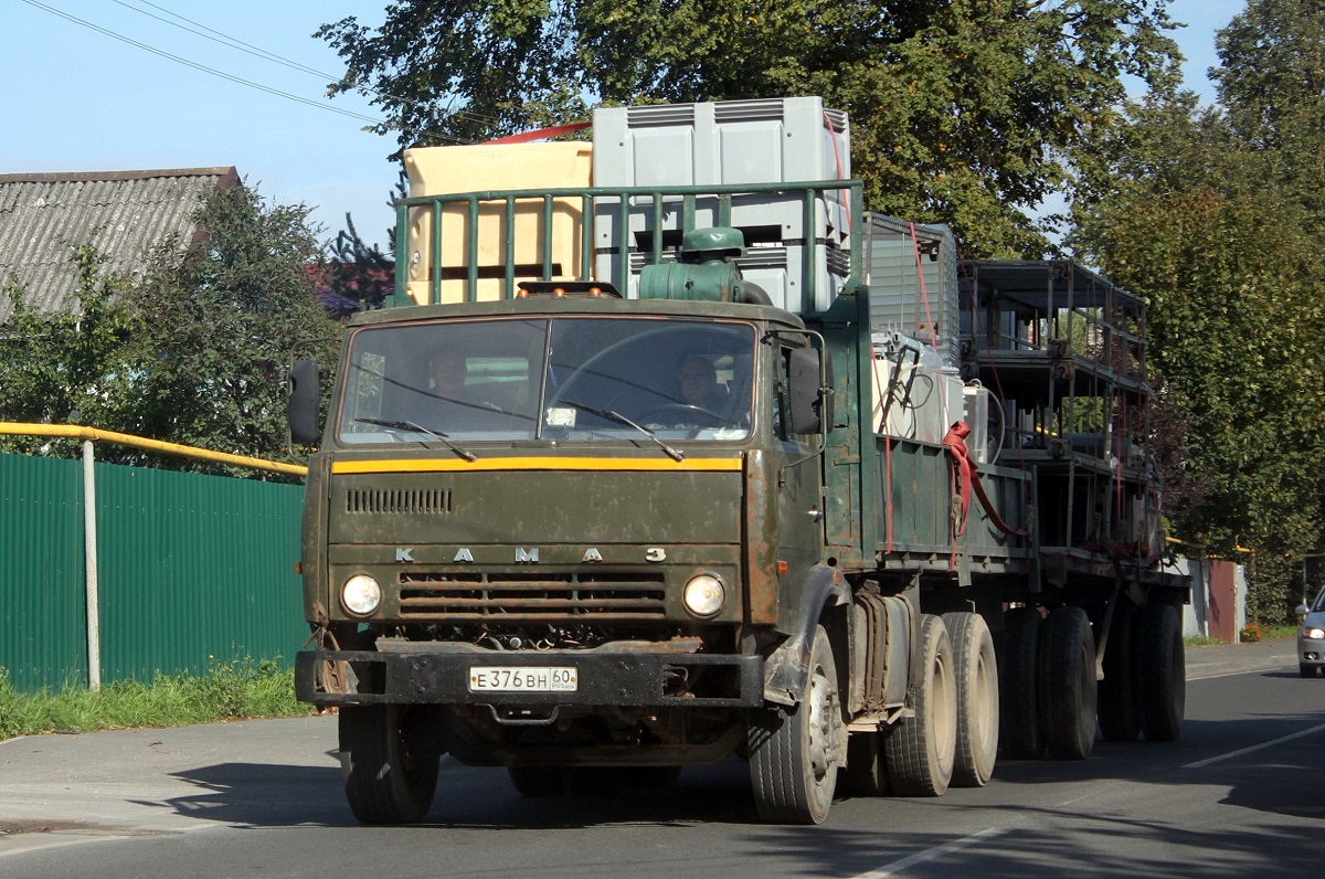 Псковская область, № Е 376 ВН 60 — КамАЗ-5320