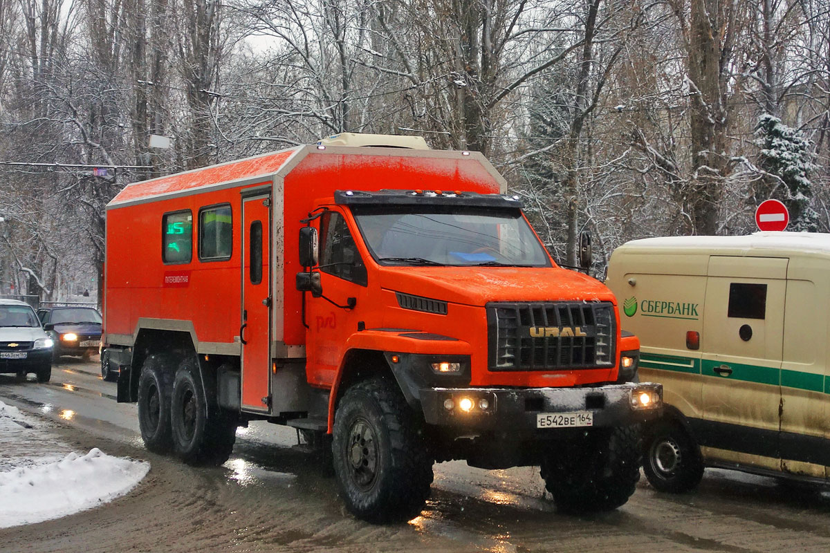 Саратовская область, № Е 542 ВЕ 164 — Урал NEXT 4320-74