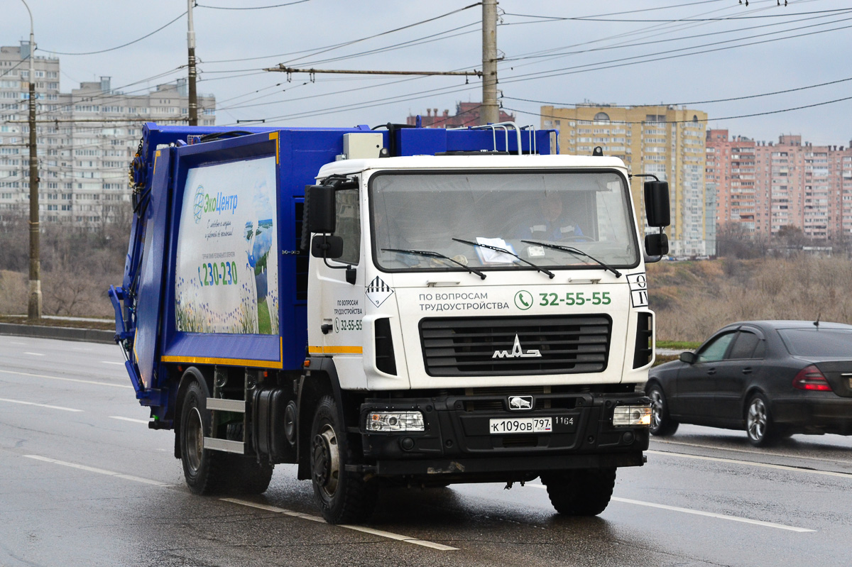 Волгоградская область, № К 109 ОВ 797 — МАЗ-534025