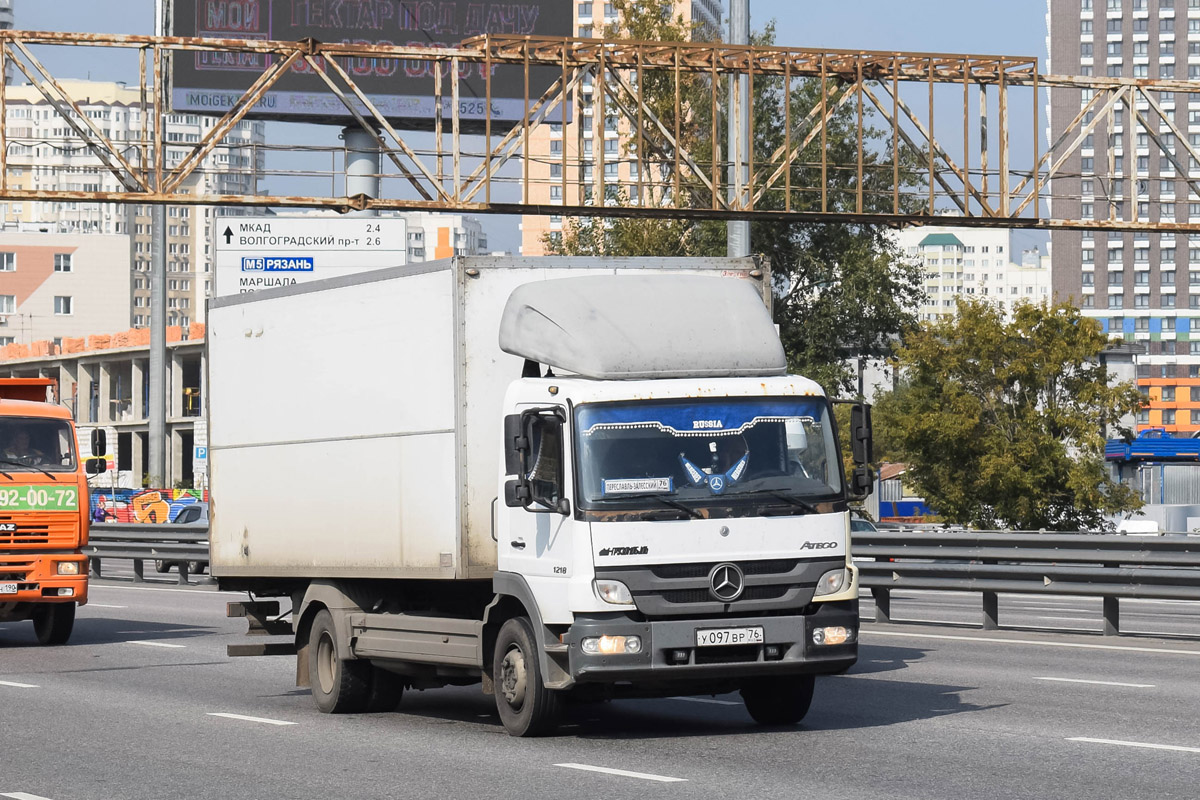 Ярославская область, № У 097 ВР 76 — Mercedes-Benz Atego 1218