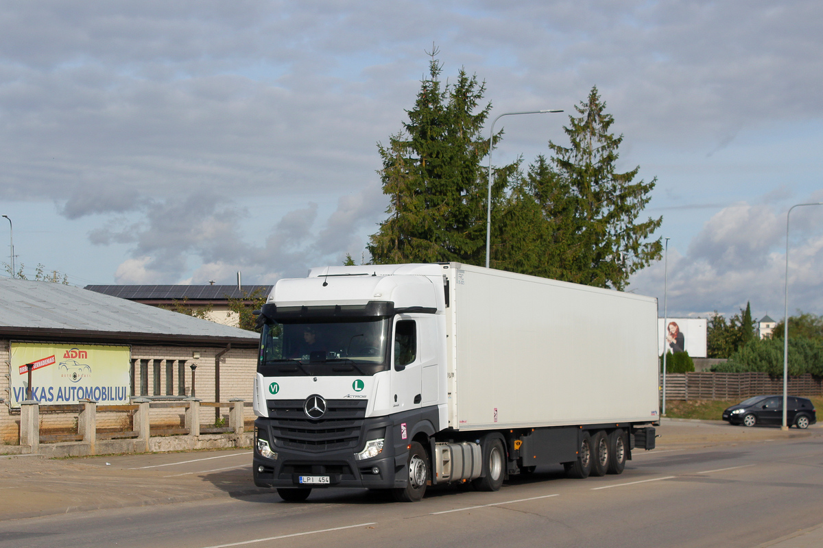 Литва, № LPI 454 — Mercedes-Benz Actros ('2018)