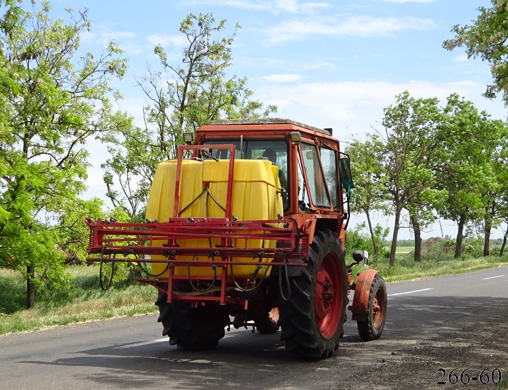 Венгрия, № YAW-740 — МТЗ-550; Венгрия — Трактора с опрыскивателями