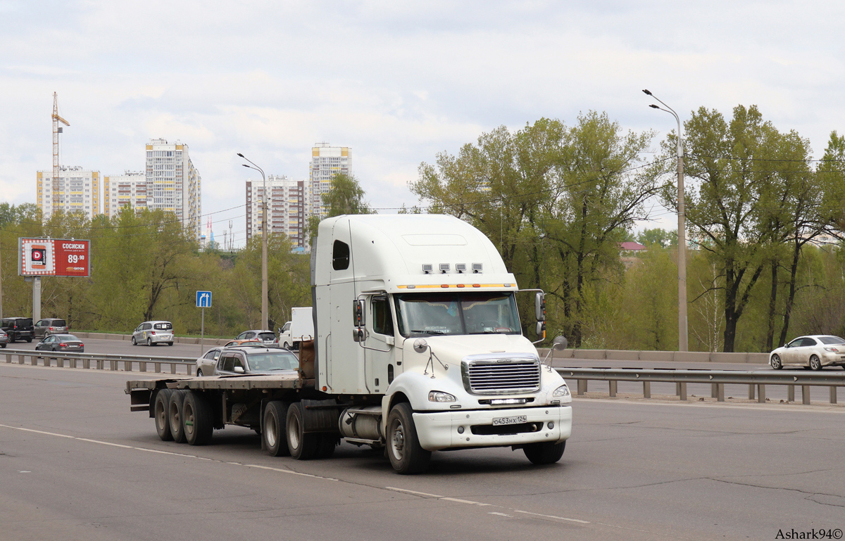 Красноярский край, № О 453 НХ 124 — Freightliner Columbia