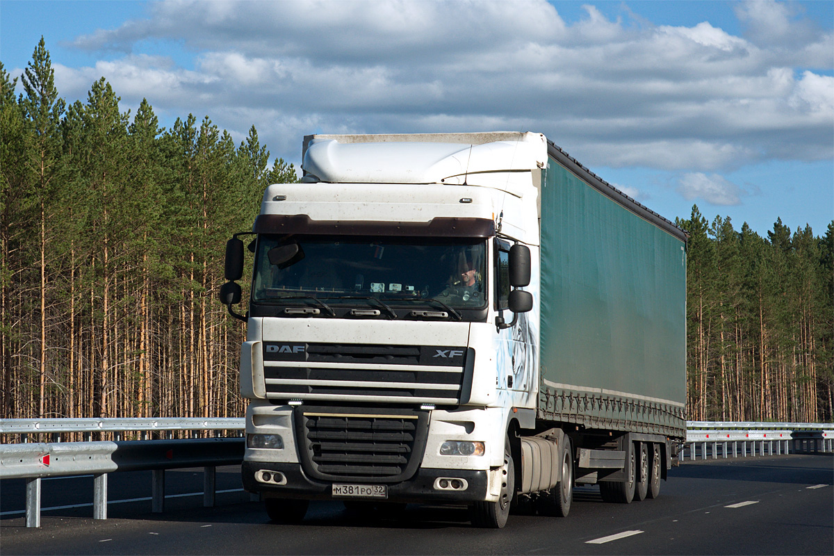 Брянская область, № М 381 РО 32 — DAF XF105 FT