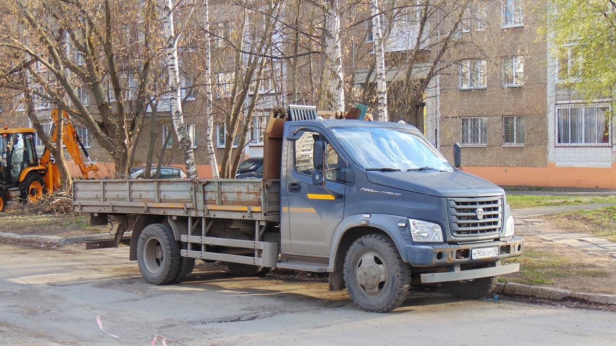 Удмуртия, № Н 906 ОР 18 — ГАЗ-C41R33