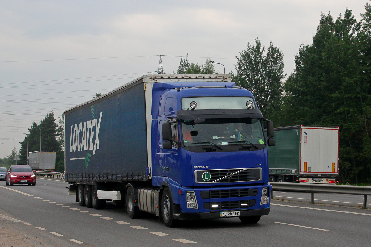 Волынская область, № АС 4962 ВК — Volvo ('2002) FH12.400