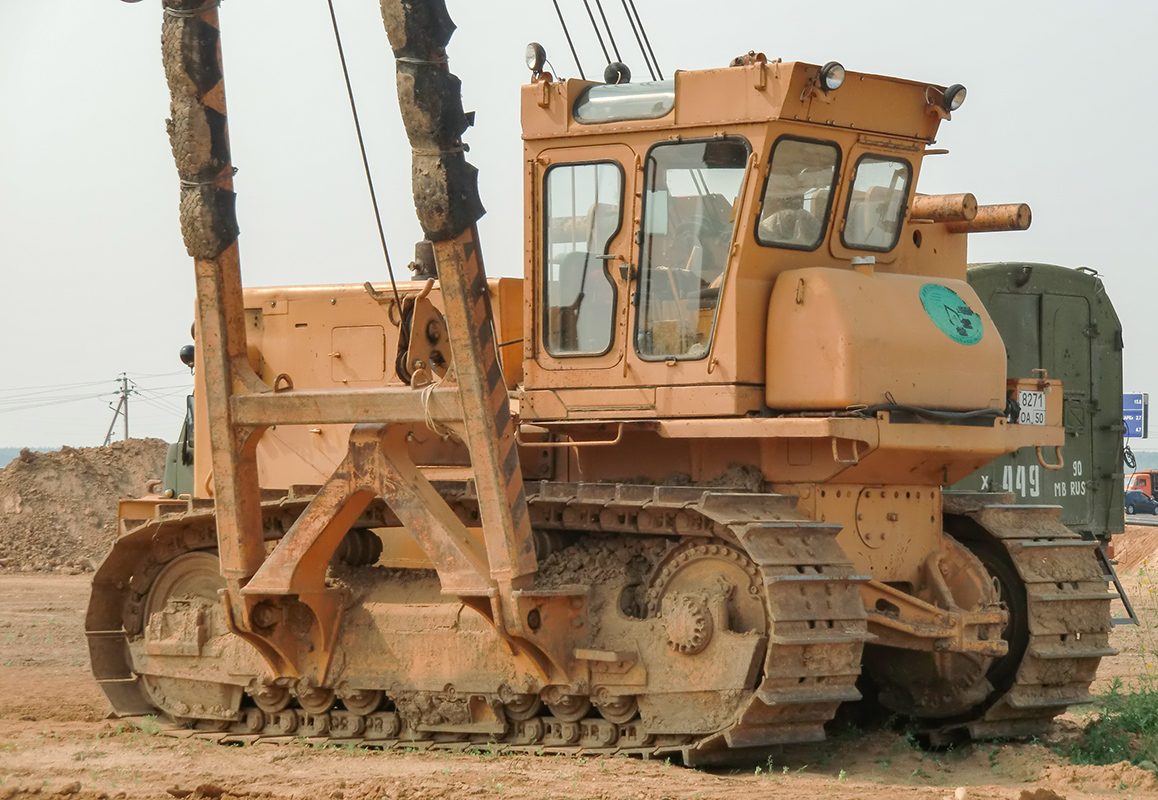 Московская область, № 8271 ОА 50 — Komatsu D355