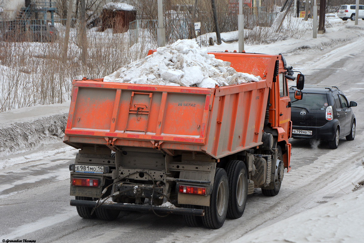 Саха (Якутия), № Е 981 МО 14 — КамАЗ-65115-50