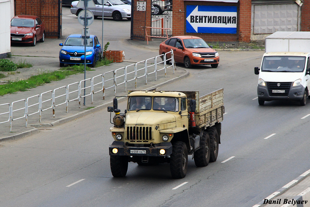 Челябинская область, № В 008 УВ 74 — Урал-4320-31