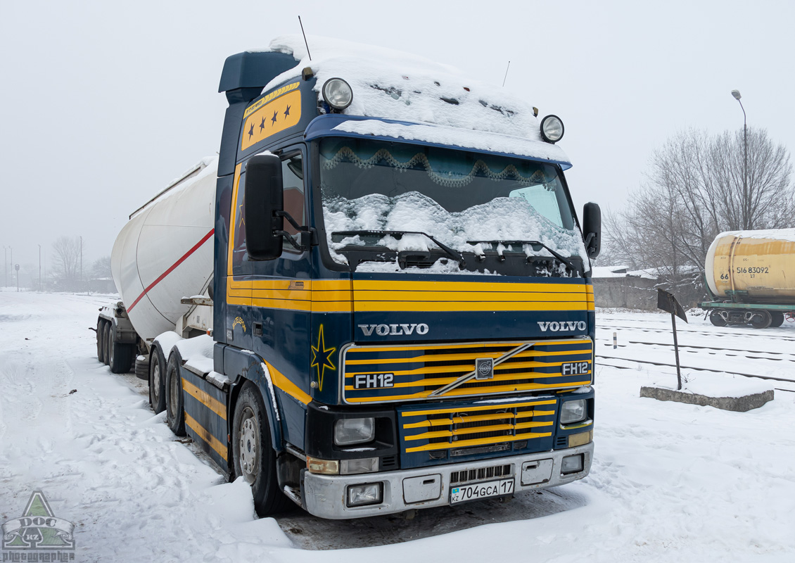 Шымкент, № 704 GCA 17 — Volvo ('1993) FH12.460