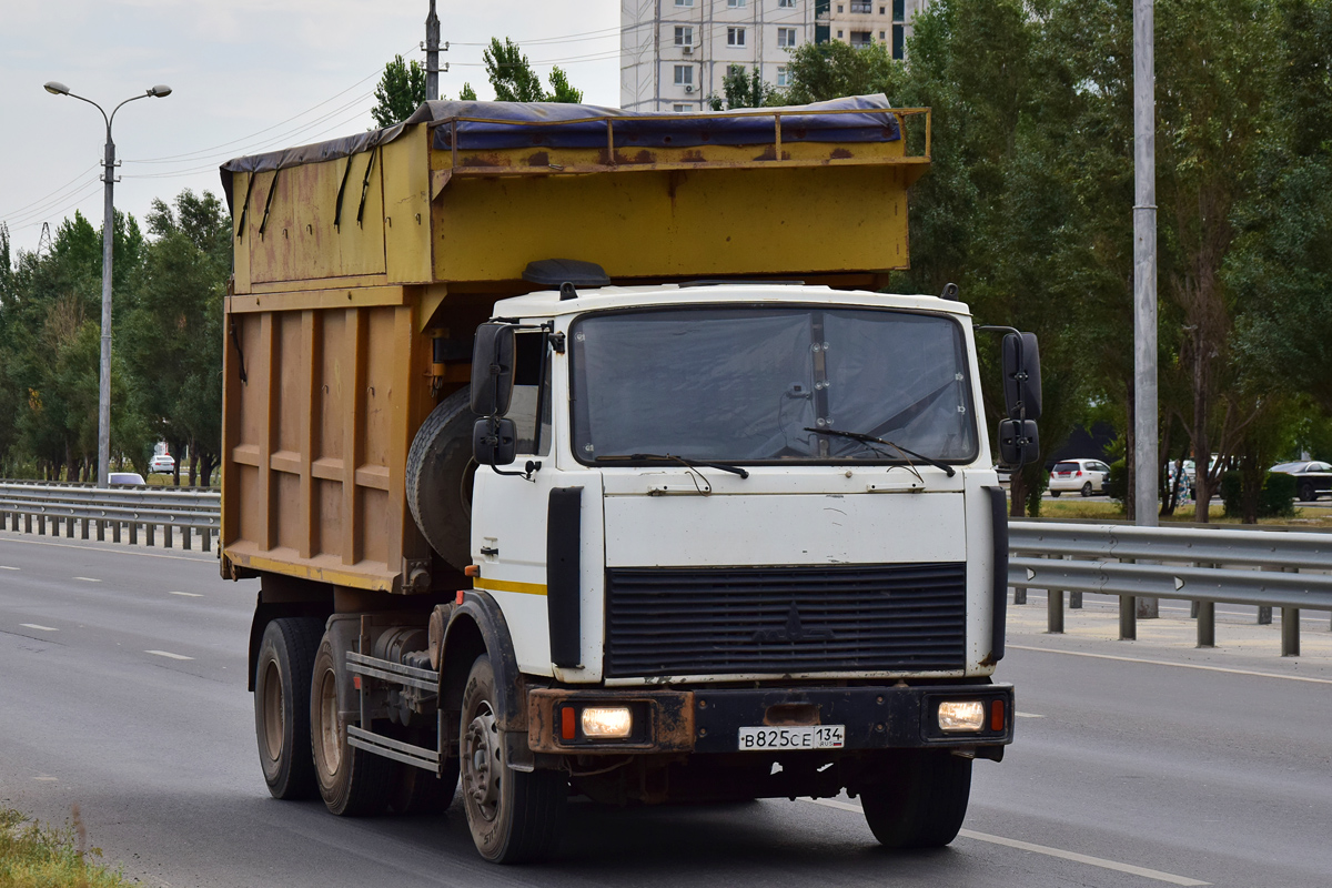 Волгоградская область, № В 825 СЕ 134 — МАЗ-5516A5