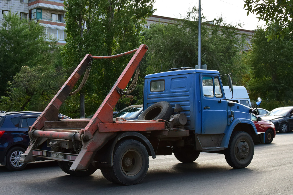 Волгоградская область, № Е 072 ХР 134 — ЗИЛ-497442