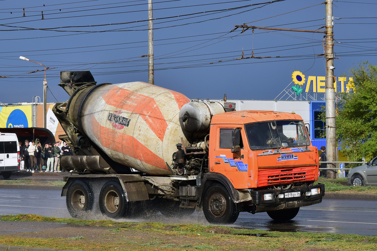 Волгоградская область, № М 818 ВК 34 — КамАЗ-53229-02 [53229C]