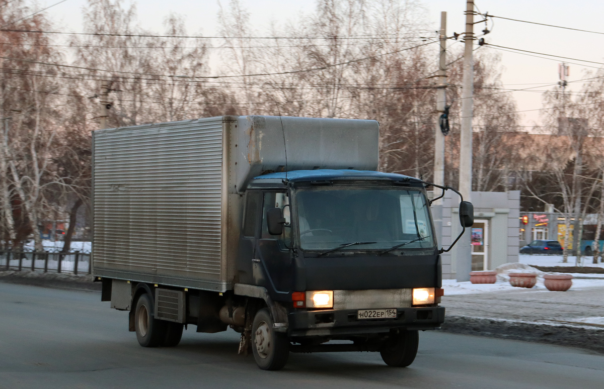 Новосибирская область, № Н 022 ЕР 154 — Mitsubishi Fuso (общая модель)