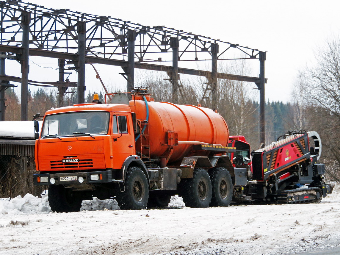 Кировская область, № В 220 РТ 43 — КамАЗ-43118-13 [43118N]