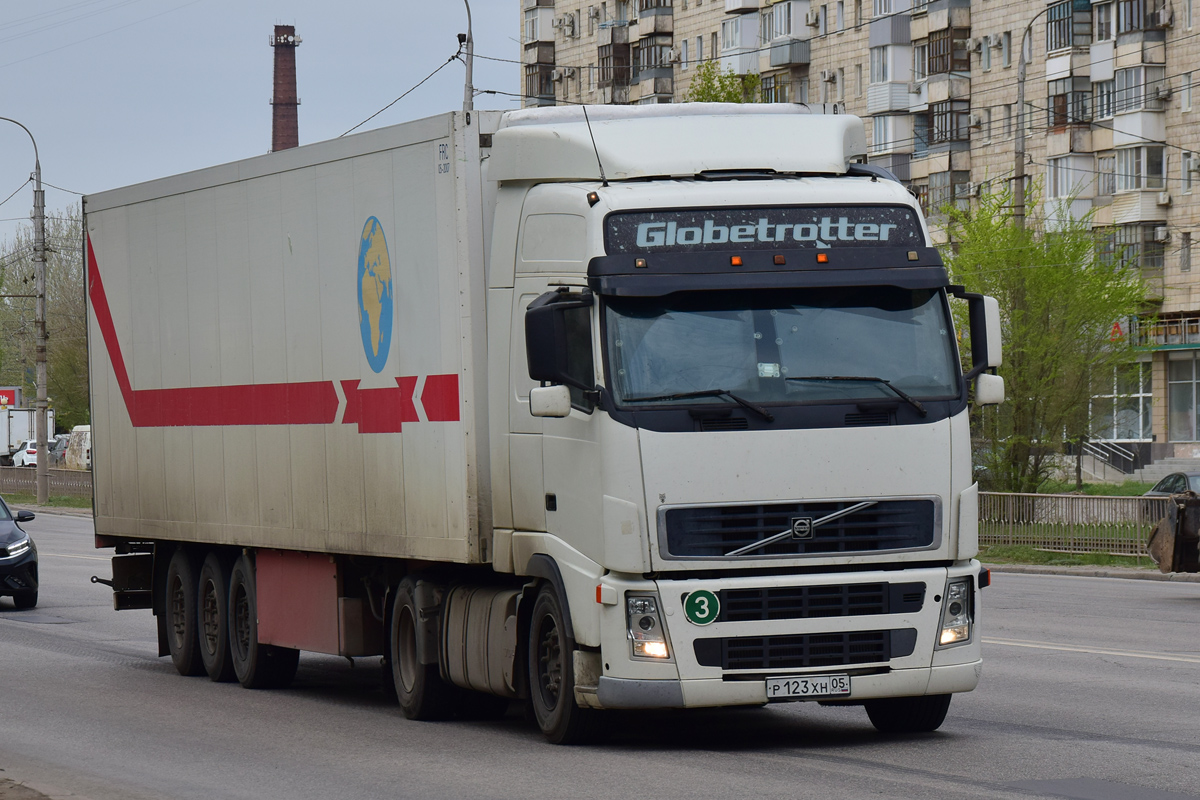 Дагестан, № Р 123 ХН 05 — Volvo ('2002) FH12.460