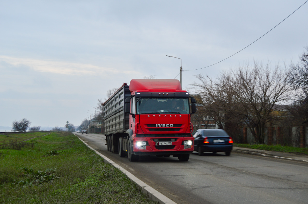 Краснодарский край, № У 377 АА 193 — IVECO Stralis ('2007) 420