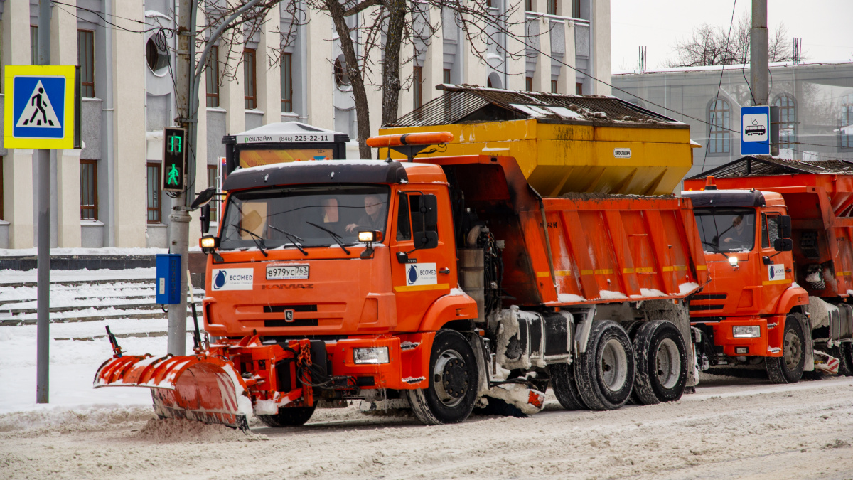 Самарская область, № В 979 УС 763 — КамАЗ-65115 (общая модель)