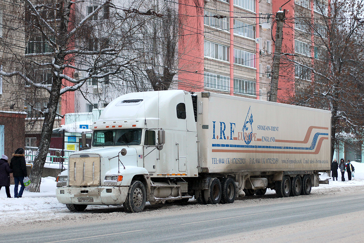 Волгоградская область, № В 218 ТЕ 134 — Freightliner FLD 120