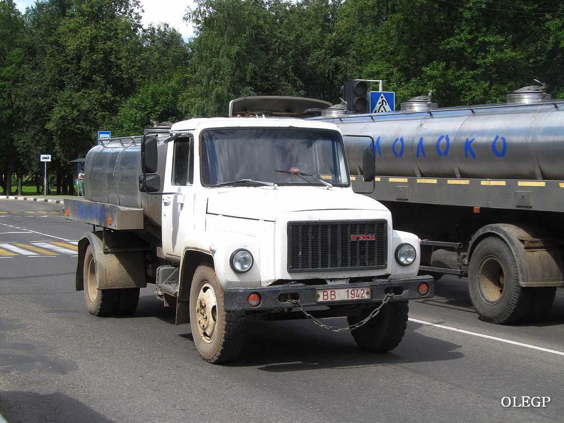 Витебская область, № ВВ 1942 — ГАЗ-3307