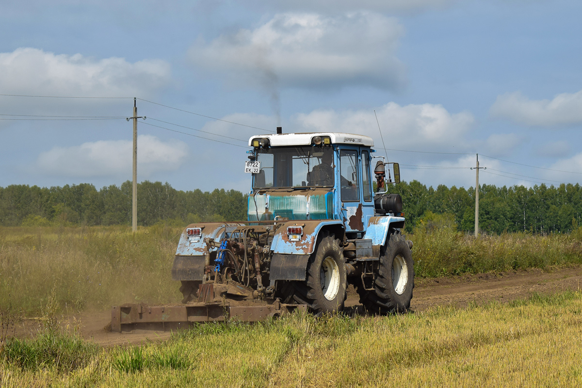 Алтайский край, № 8722 ЕК 22 — ХТЗ-17221