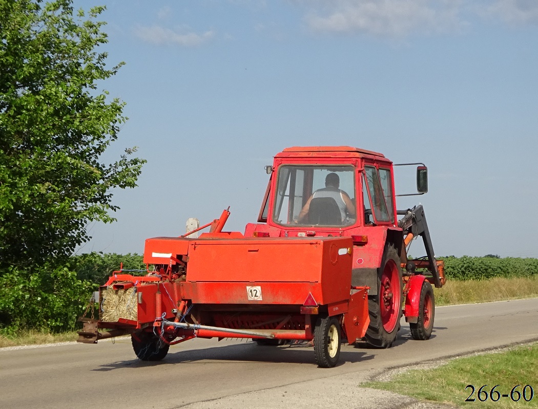 Венгрия, № YCR-967 — МТЗ-80; Прицепы сельскохозяйственные — Пресс-подборщики (общая)