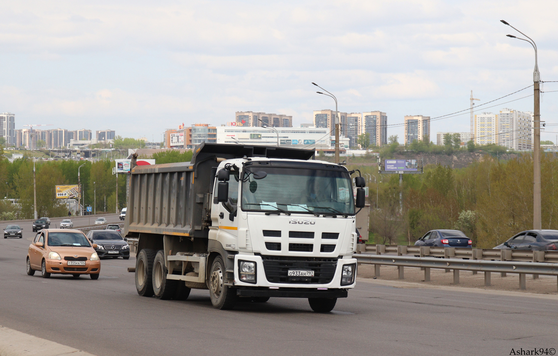 Красноярский край, № О 933 АН 797 — Isuzu Giga CYZ