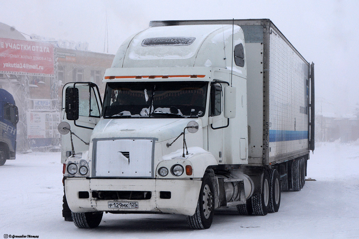 Приморский край, № Р 129 МК 125 — Freightliner Century Class