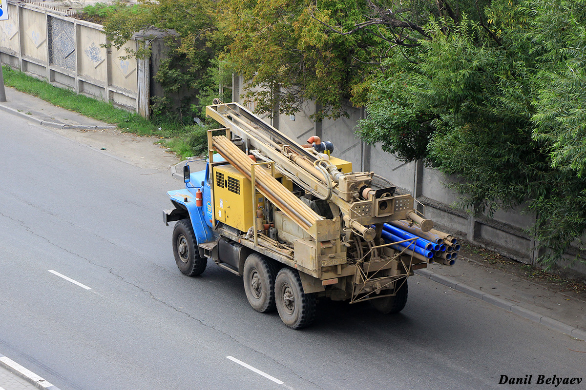 Челябинская область, № В 381 ЕК 774 — Урал-5557-40