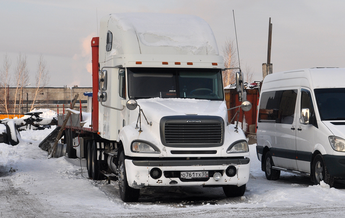 Омская область, № О 761 ТХ 55 — Freightliner Columbia