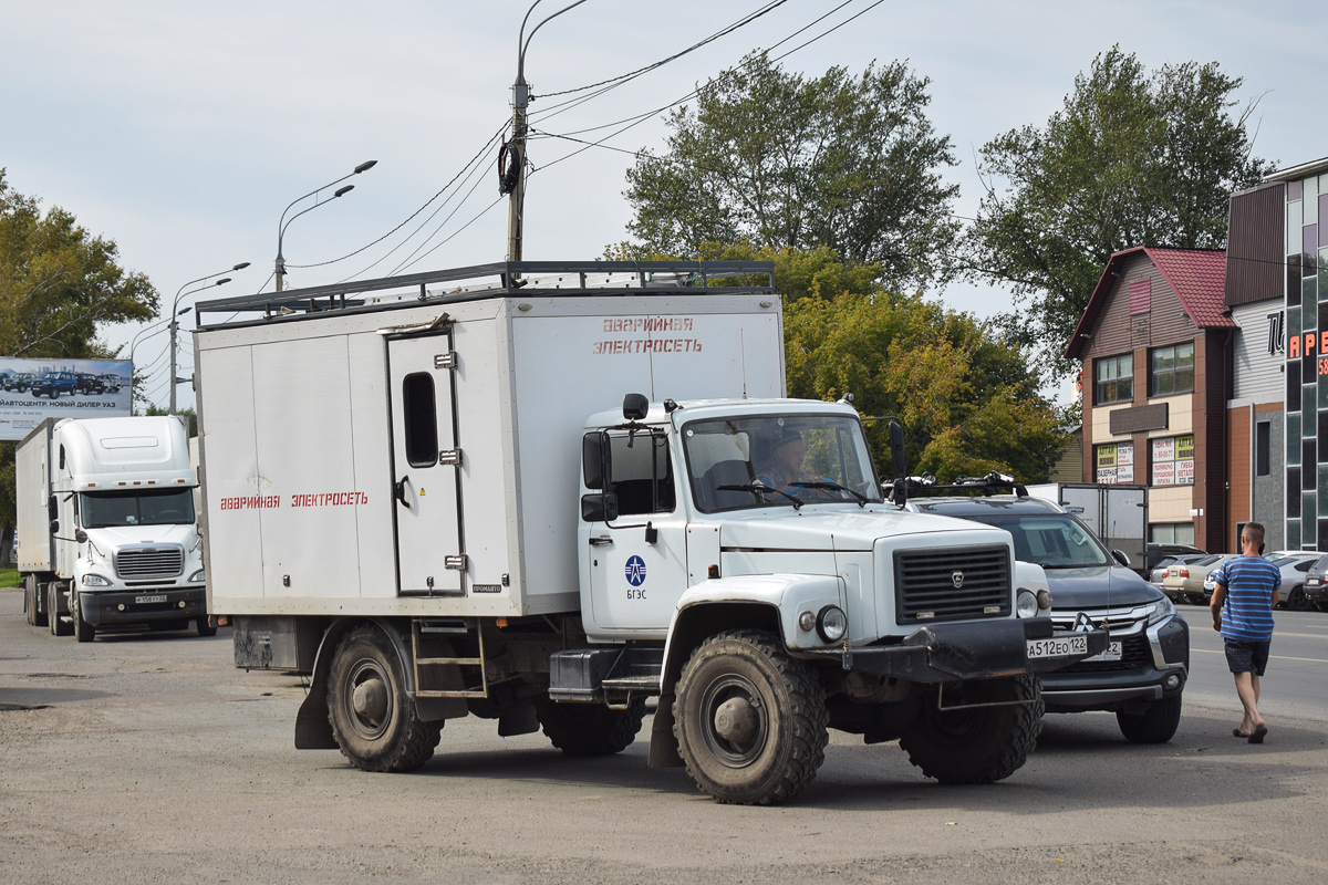 Алтайский край, № А 512 ЕО 122 — ГАЗ-33081 «Садко»