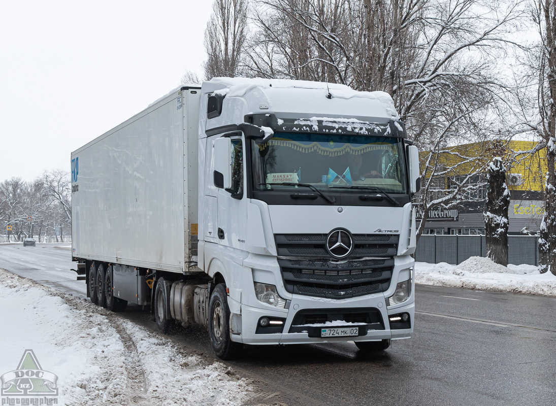 Алматы, № 724 MK 02 — Mercedes-Benz Actros ('2011) 1845