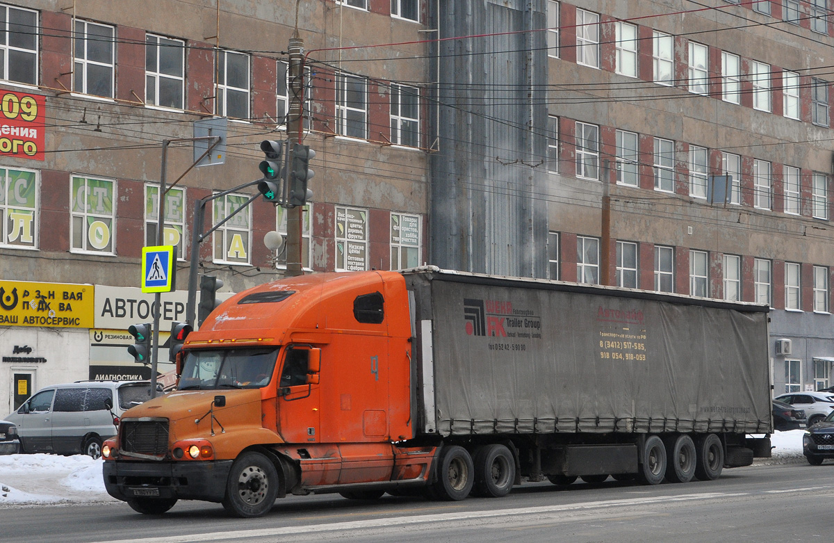 Омская область, № Х 160 УУ 55 — Freightliner Century Class