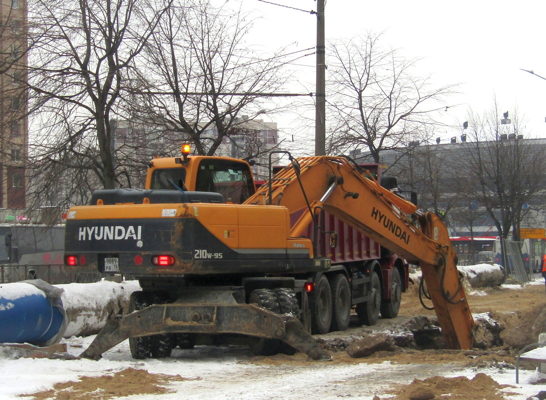 Санкт-Петербург, № 9889 РВ 78 — Hyundai R210W-9S