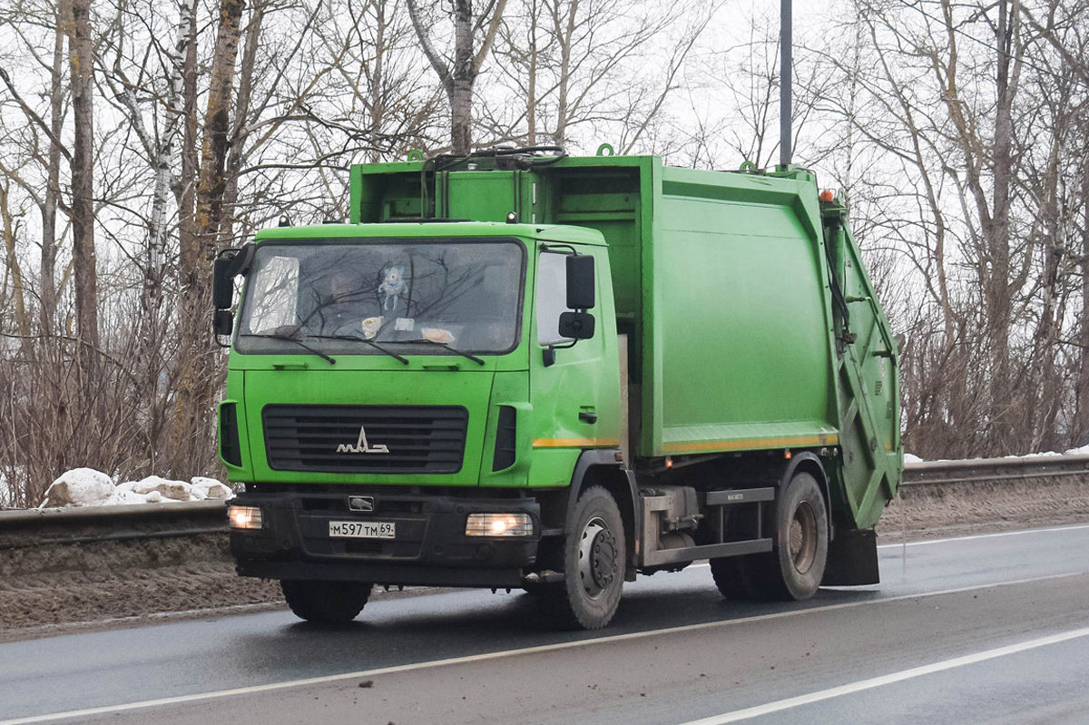 Тверская область, № М 597 ТМ 69 — МАЗ-534025