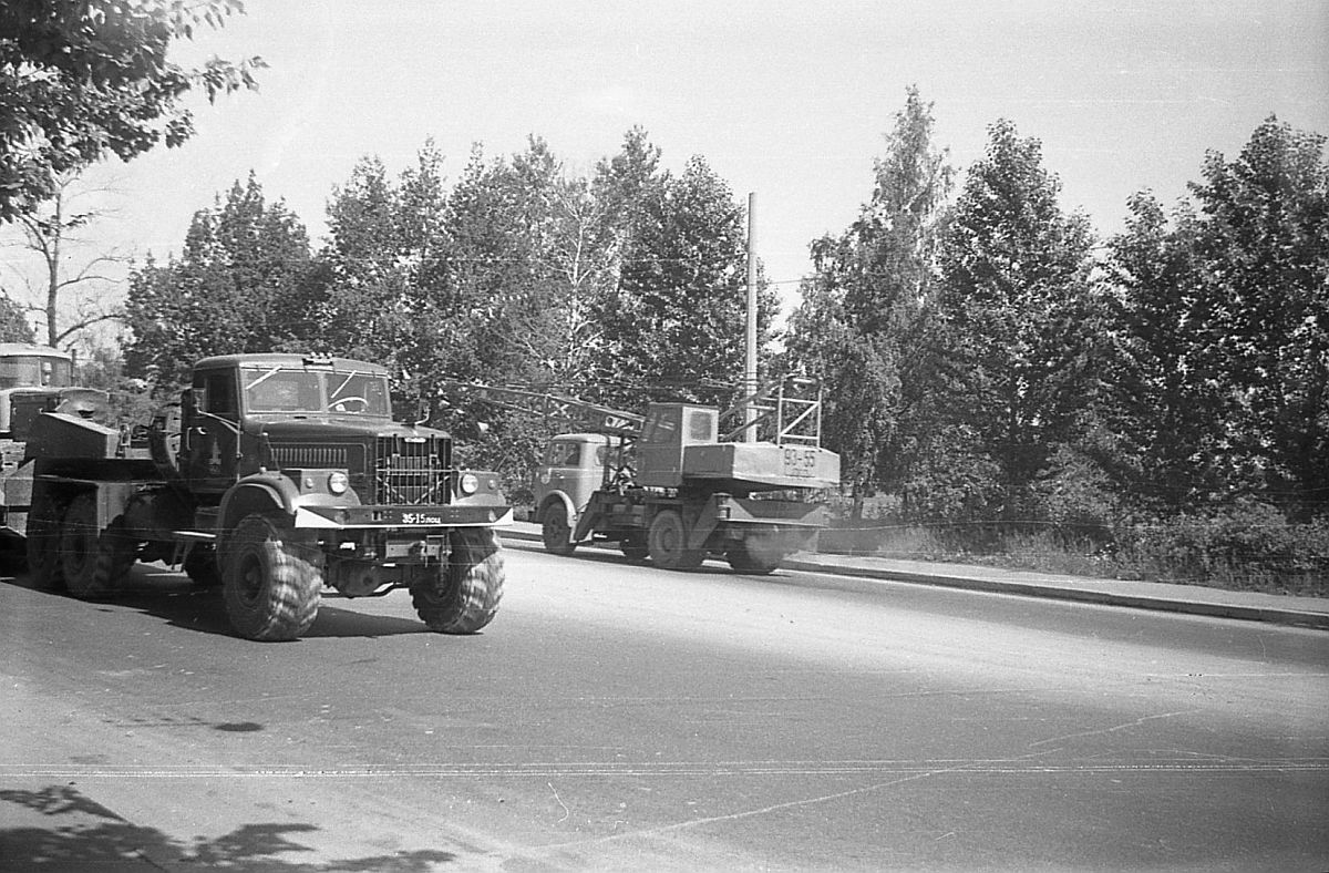 Санкт-Петербург, № 35-15 ЛОЦ — КрАЗ-255В; Санкт-Петербург — Исторические фотографии (Автомобили)