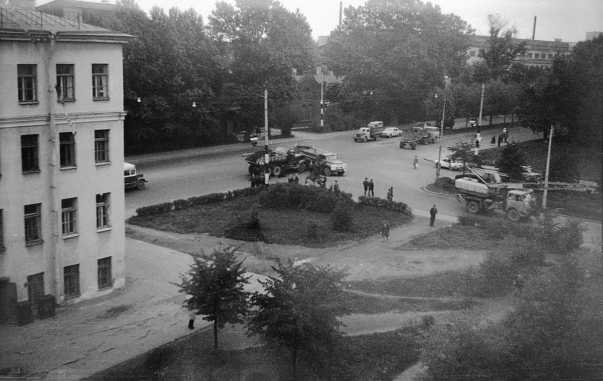 Санкт-Петербург — Исторические фотографии (Автомобили)