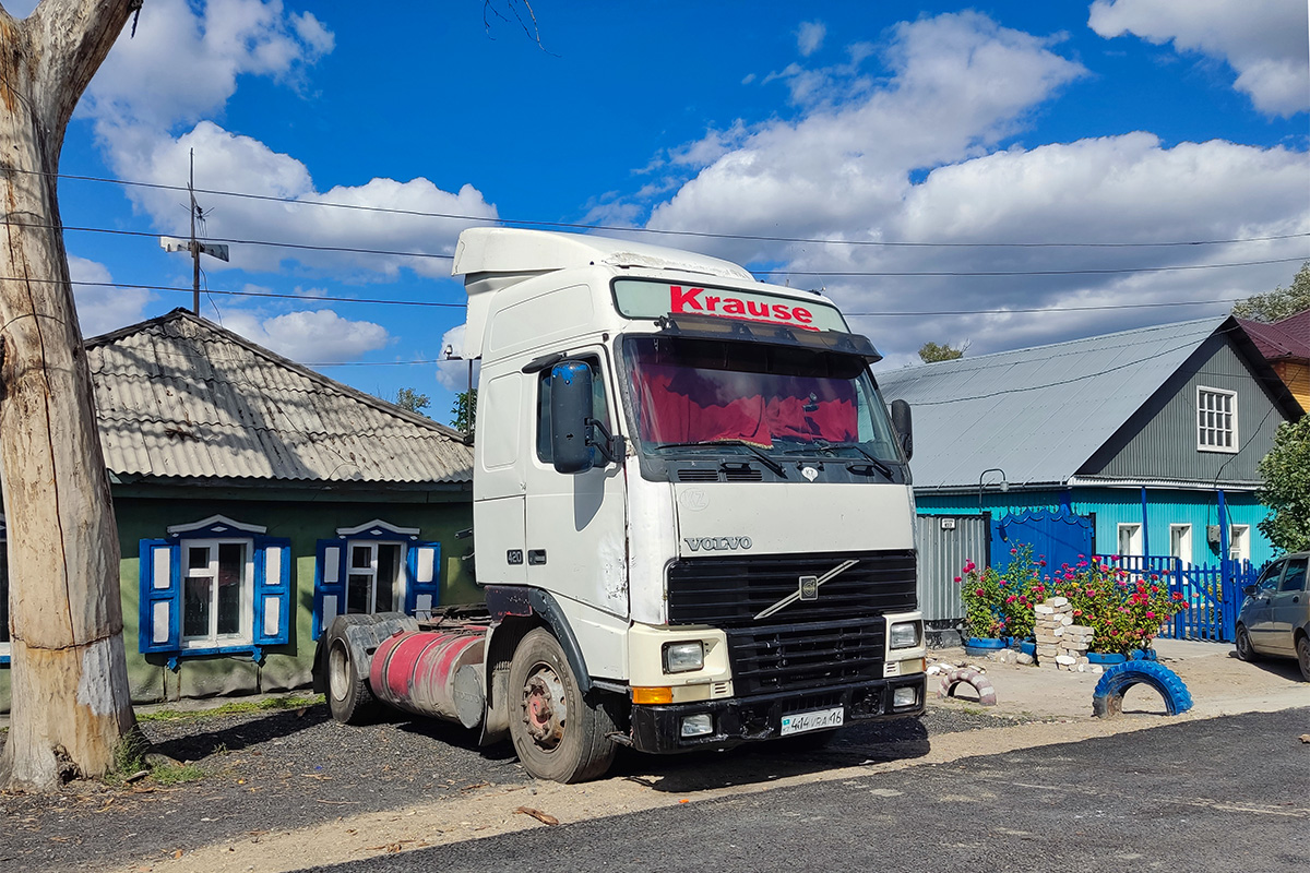 Восточно-Казахстанская область, № 414 VRA 16 — Volvo ('1993) FH12.420