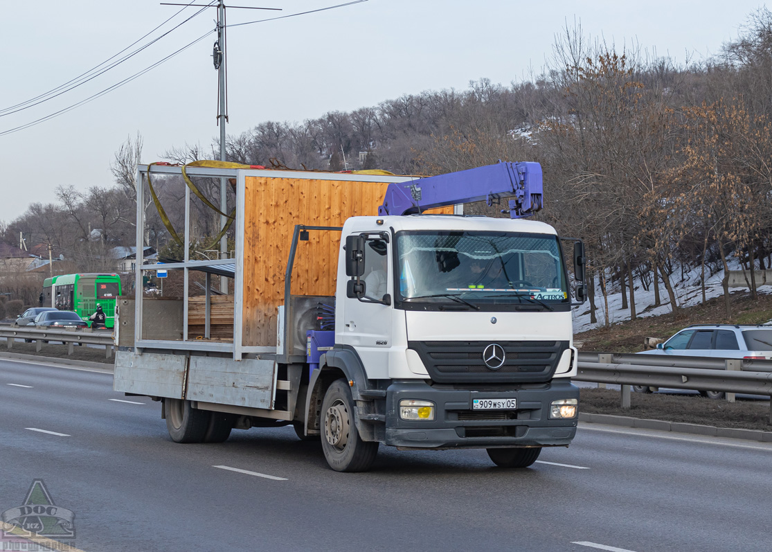 Алматы, № 909 WSY 05 — Mercedes-Benz Axor 1828