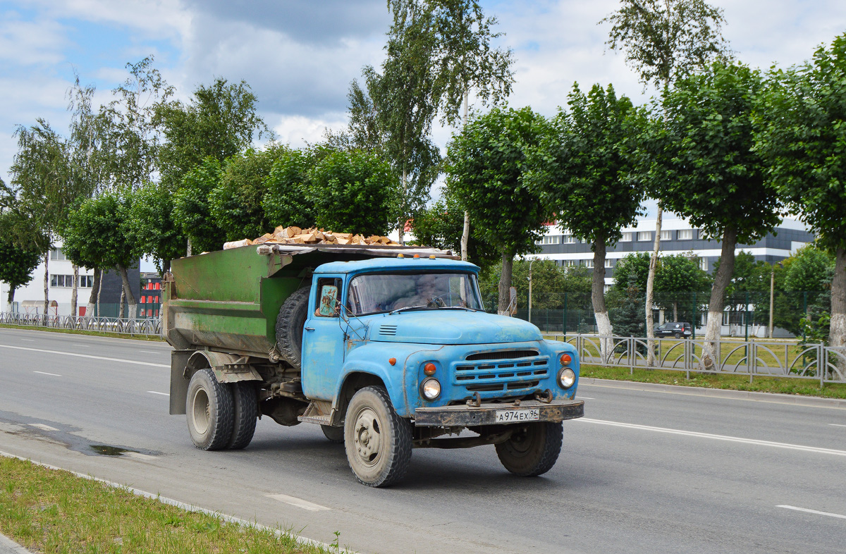 Свердловская область, № А 974 ЕХ 96 — ЗИЛ-495710