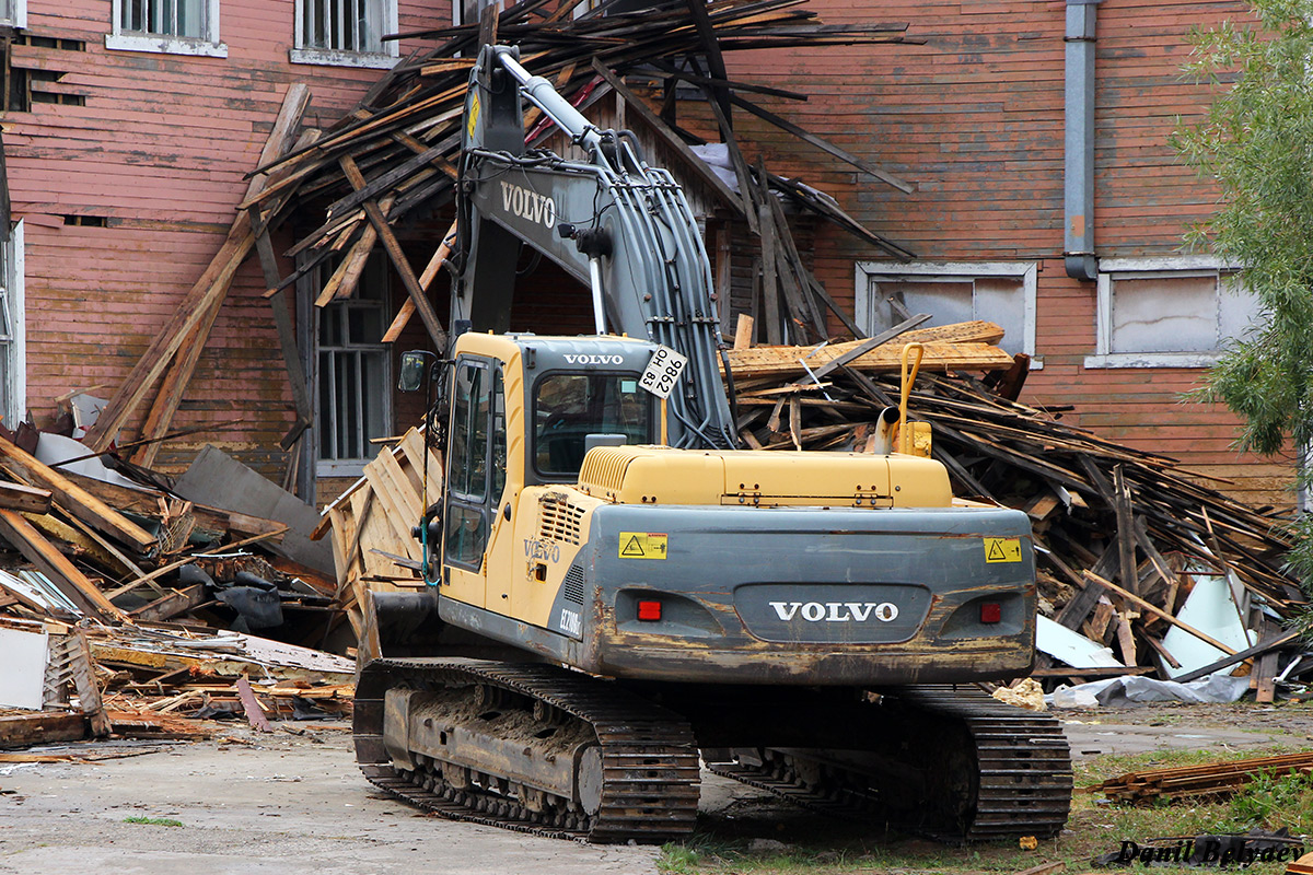 Ненецкий автономный округ, № 9862 ОН 83 — Volvo EC210