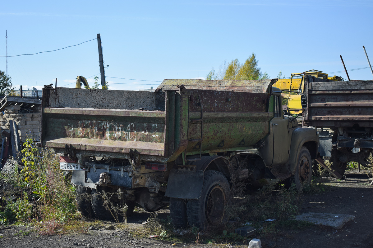 Алтайский край, № Е 766 УВ 22 — ЗИЛ-495710