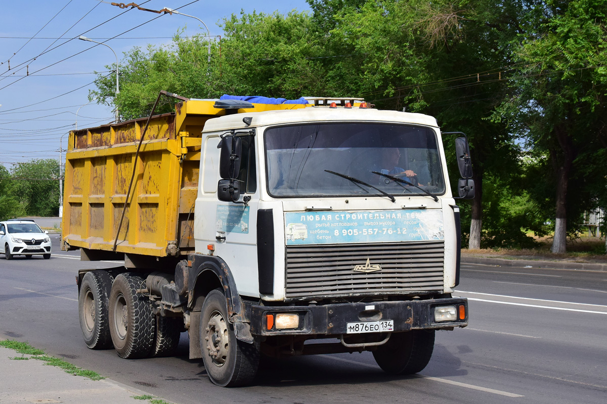 Волгоградская область, № М 876 ЕО 134 — МАЗ-551605