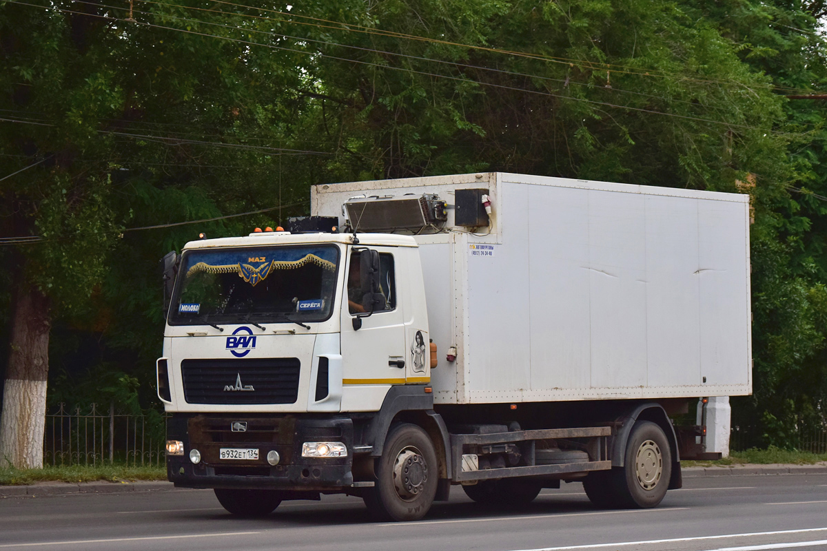 Волгоградская область, № В 932 ЕТ 134 — МАЗ-5340B3