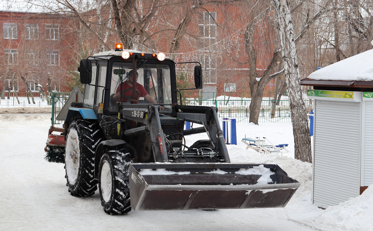 Омская область, № 3953 АВ 55 — Беларус-82.1