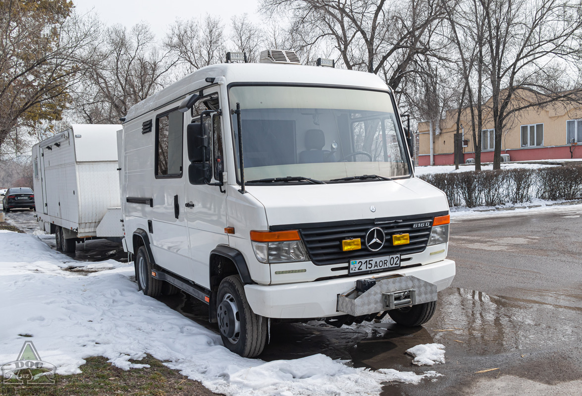 Алматы, № 215 AOR 02 — Mercedes-Benz Vario (общ.м)